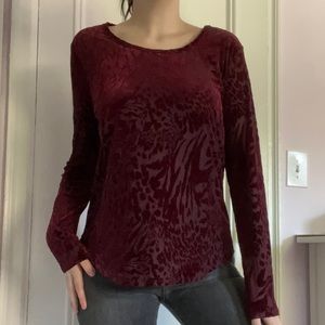 Gorgeous Vintage Simply Vera Wang Velvety Animal Print Top!